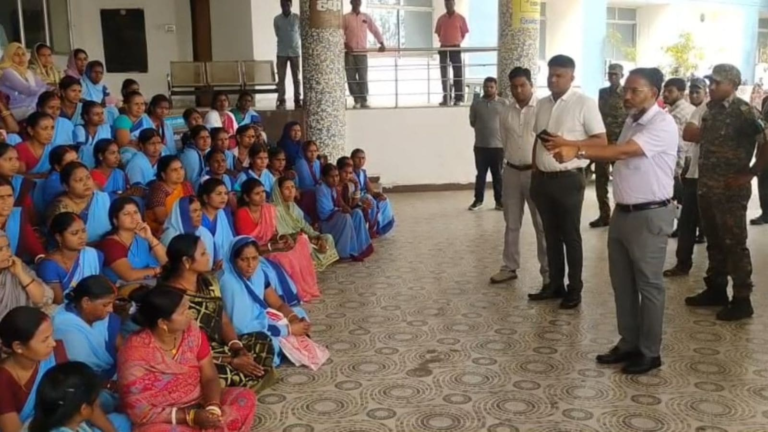 ‘I can arrest you’: Row after Giridih DC’s ‘Women’s Day’ warning to protesting water workers goes viral, BJP demands action